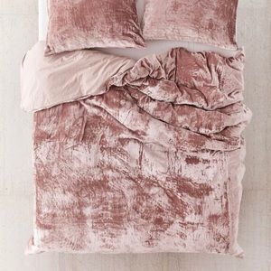 Urban Outfitters King Size Skye Velvet Duvet Cover & Standard Size Sham Set